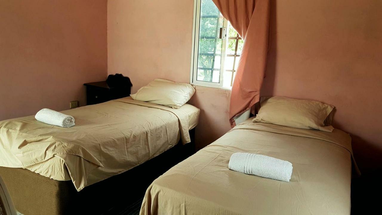 Casa Ricky'S Hostel Orange Walk Kültér fotó